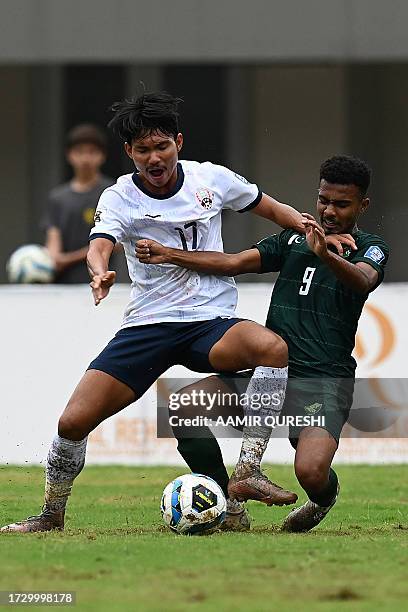 Waheed Footbool 46 Waheed Qureshi Stock Photos, High-Res Pictures, and Images - Getty ...