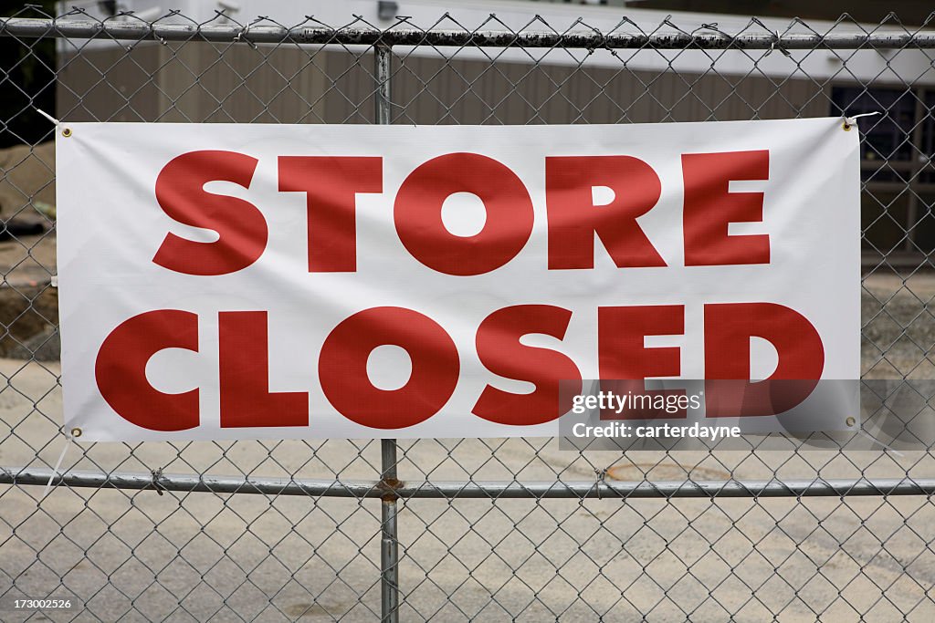 Closed Store Example Store Closed Sign Showing Bankruptcy Of Retailer High-Res Stock Photo ...