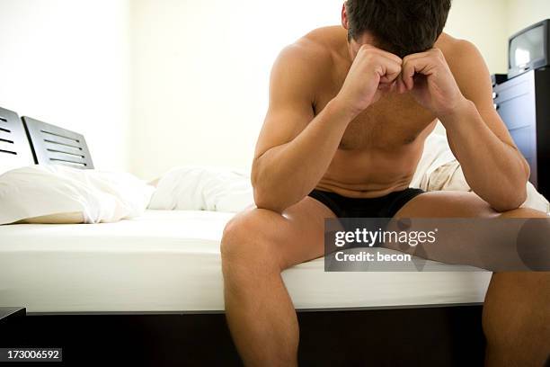 insomnia - seksueel overdraagbare aandoening stockfoto's en -beelden