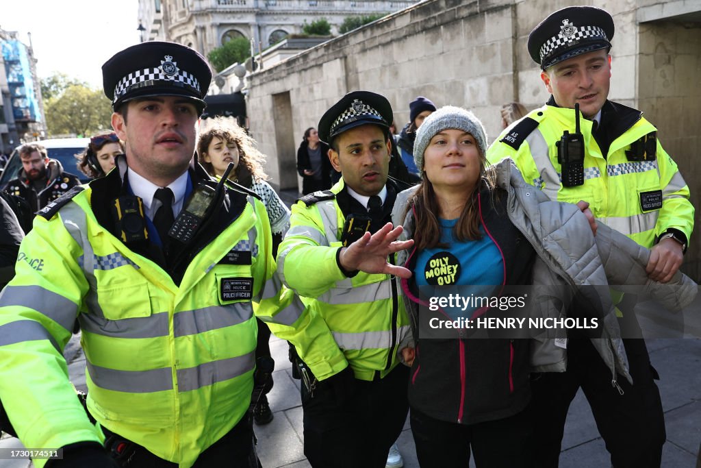 TOPSHOT-BRITAIN-ENERGY-CLIMATE-DEMO