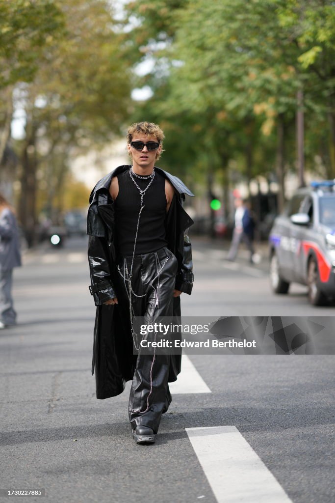 Street Style - Paris Fashion Week - Womenswear Spring/Summer 2024 - Day Four