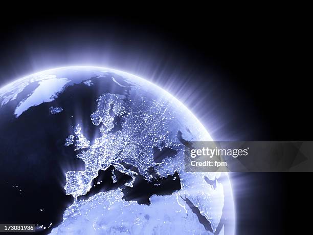 blue glowing earth crop [europe] - benelux 個照片及圖片檔