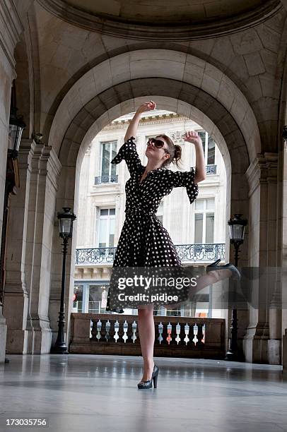 Paris Dancing Riverside French Dance Photos and Premium High Res Pictures - Getty Images