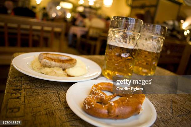 tradicional comida alemana - cultura alemana fotografías e imágenes de stock