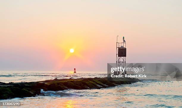 sunrise-bethany beach embarcadero - delaware fotografías e imágenes de stock