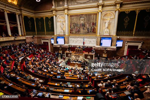 General view in the National Assembly during the session of questions to the government. A weekly session of questions to the French government in...