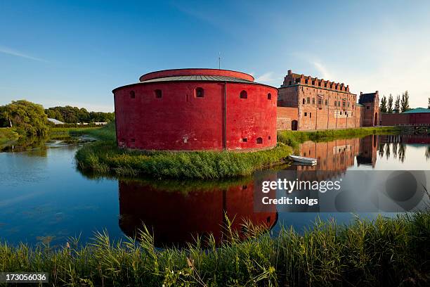 malmo castle, sweden - moat stock pictures, royalty-free photos & images