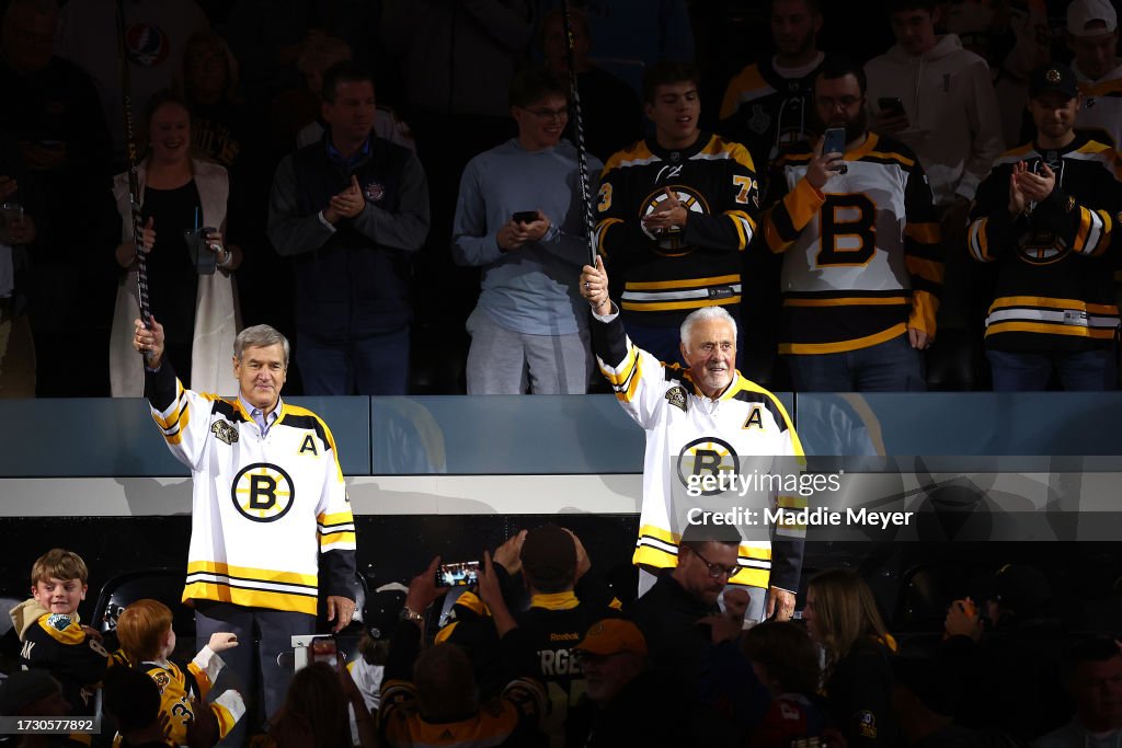 Chicago Blackhawks v Boston Bruins