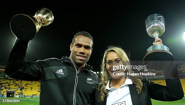 New Zealand Rugby Sevens players Lote Raikabula and women's captain, Huriana Manuel pose with the men's and women's world cups during the round 19...