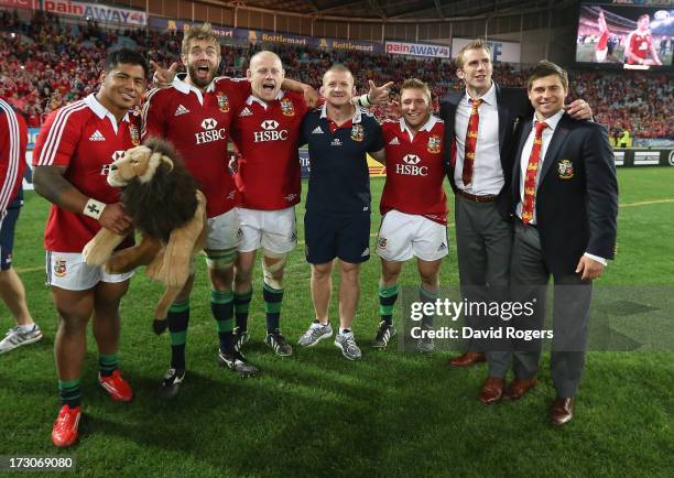 Manu Tuilagi, Geoff Parling, Dan Cole, Graham Rowntree, Lions forwards coach, Tom Youngs, Tom Croft and Ben Youngs, of the Lions and Leicester Tigers...