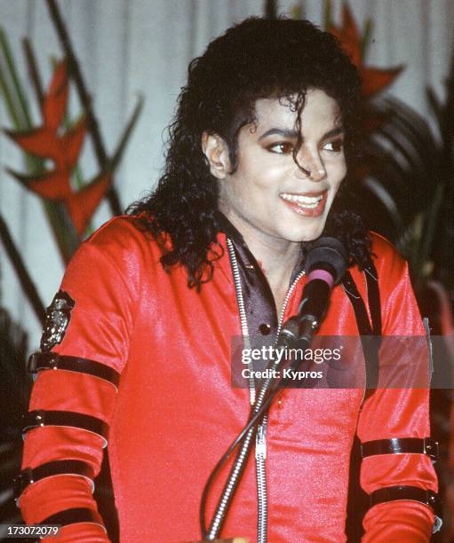 Jackson 167 photos et images haute résolution de Michael Jackson 1991 - Getty ...