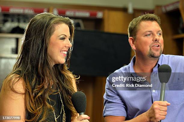 Warren Singer 21 Krystal Warren Photos & High Res Pictures - Getty Images