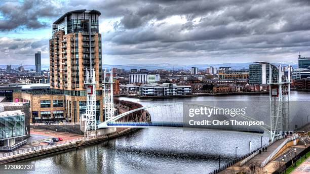 lowry bridge - manchester cityscape stock pictures, royalty-free photos & images