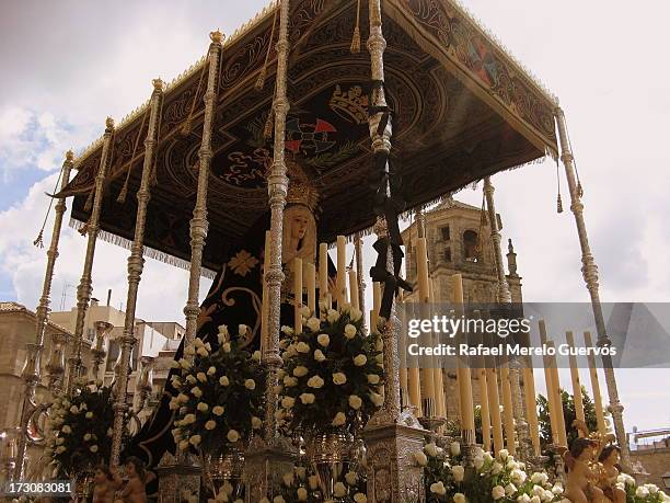 siguiendo a jesús/holy week procession - karwoche stock-fotos und bilder