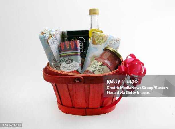 Holiday gift basket in Boston, Wednesday, Dec. 14, 2011. Photo by Chitose Suzuki A holiday gift basket in Boston, Wednesday, Dec. 14, 2011. Photo by...