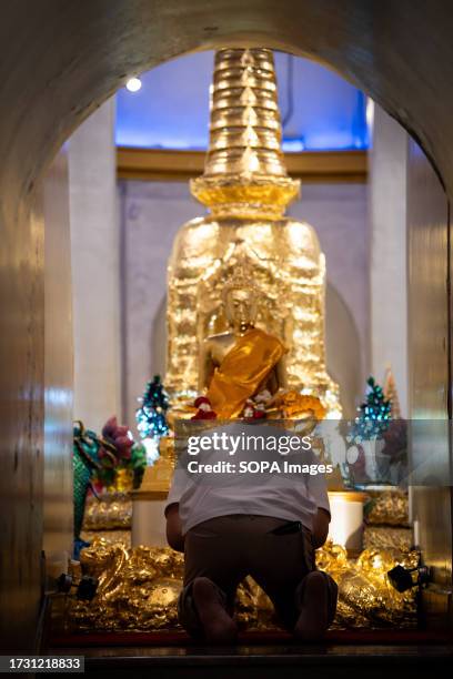 Wat Rahu The Golden Mount Photos and Premium High Res Pictures - Getty Images