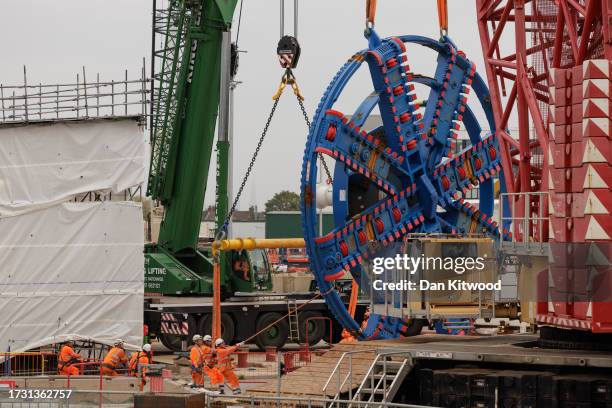 Cutterhead used in the construction of HS2 is moved into place before being lowered into the Victoria Road crossover ox ancillary shaft at the HS2...