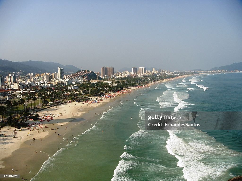 A BELA E CHARMOSA PRAIA DA ENSEADA NO GUARUJA SP -