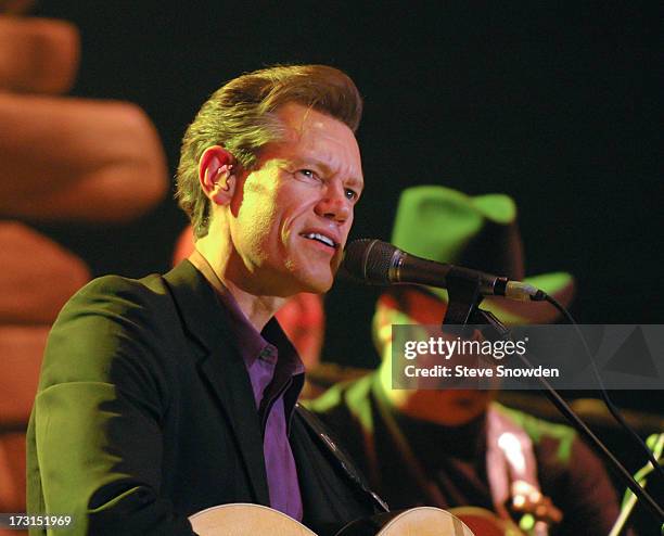 Country Star Randy Travis Country Singer Randy Travis Photos and Premium High Res Pictures ...