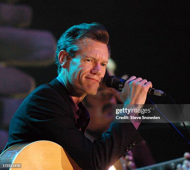 Country Singer Randy Travis Photos and Premium High Res Pictures ...