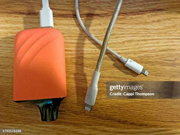 nicotine vaporizer and various electronics charging cords - chord stock pictures, royalty-free photos & images