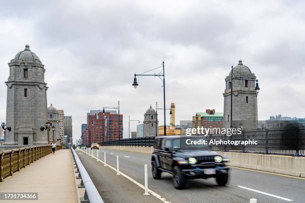 craigie bridge (charles river dam bridge) in boston - verdigris river bildbanksfoton och bilder