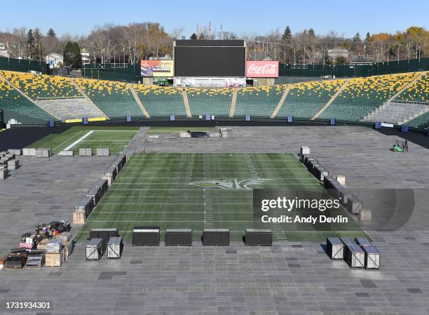 Edmonton Tim 96 Tim Hortons Field Stadium Stock Photos, High-Res Pictures, and ...