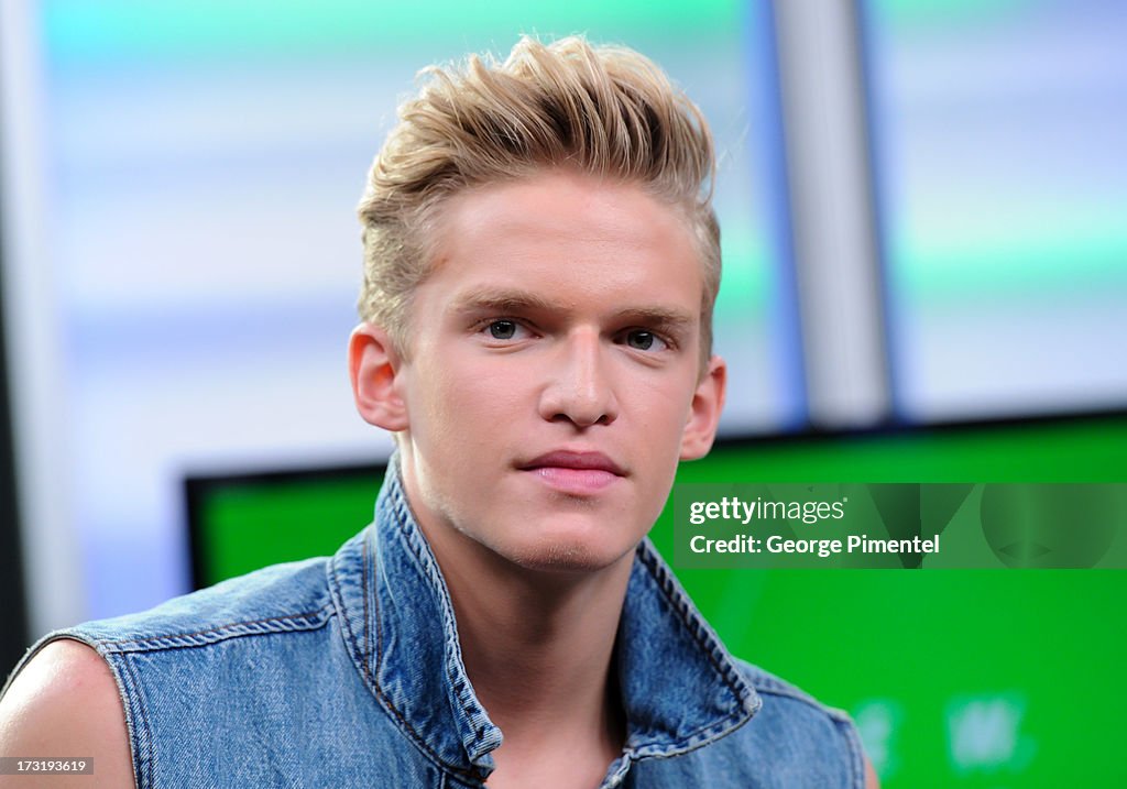 Cody Simpson Co-Hosts NEW.MUSIC.LIVE.