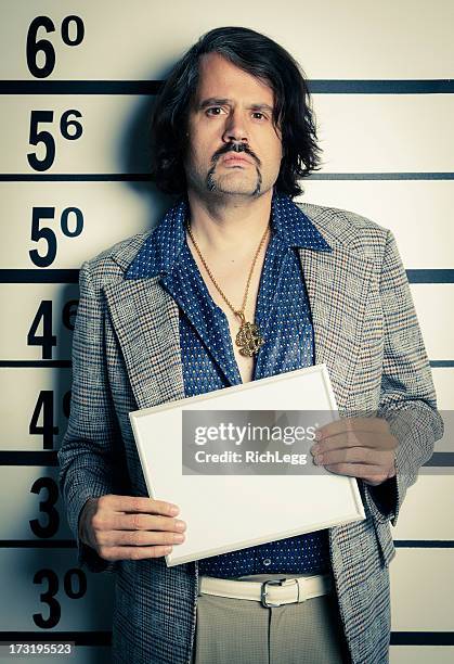 70 guy mugshot - pimp imagens e fotografias de stock