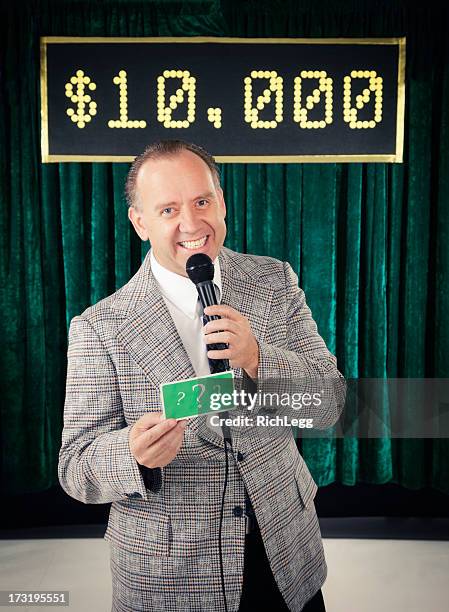 vintage game show host - television host foto e immagini stock