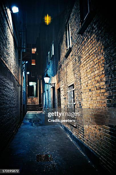 dark alley - dark street stock pictures, royalty-free photos & images