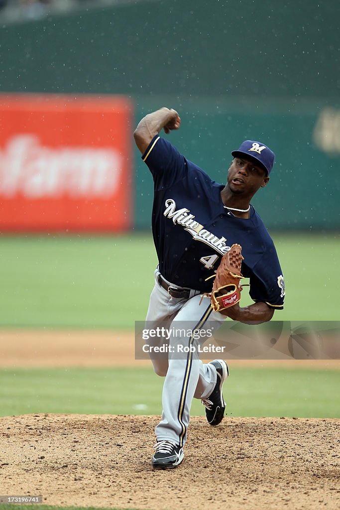 Milwaukee Brewers v Philadelphia Phillies