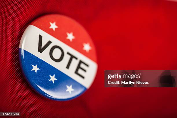 vote button - 競選運動鈕章 個照片及圖片檔