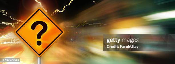 Question Mark Traffic Sign Photos and Premium High Res Pictures - Getty ...