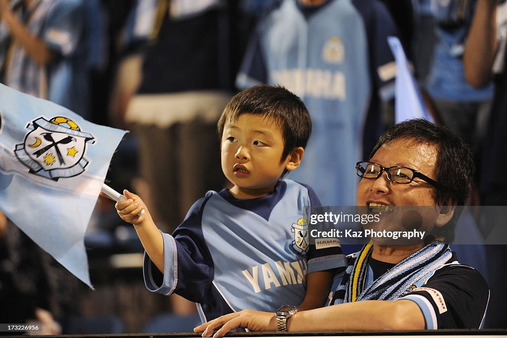 Jubilo Iwata v Albirex Niigata - J.League 2013