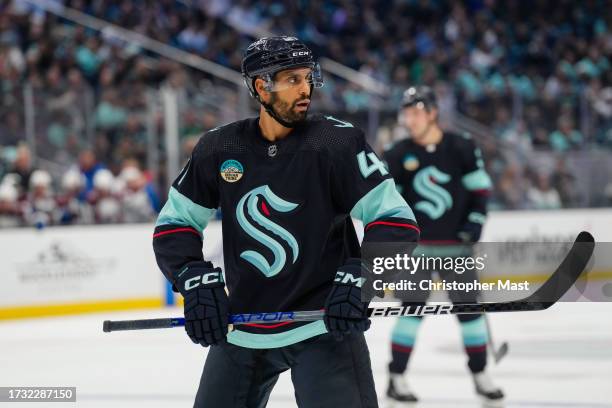 Pierre-Edouard Bellemare of the Seattle Kraken prepares to take a face-off during the second period of a game against the Colorado Avalanche at...