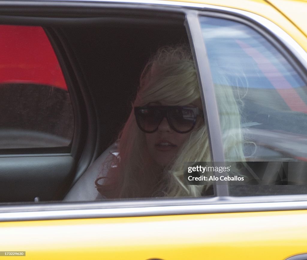 Amanda Bynes Sighting In New York City - July 10, 2013