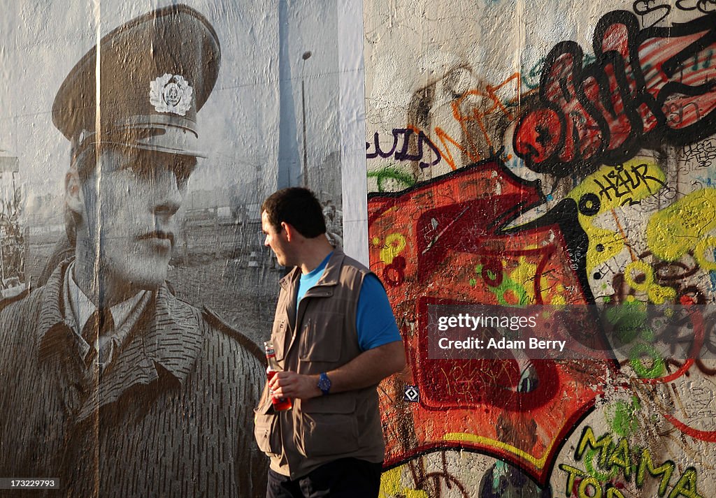 'Wall on Wall' Exhibition Shows Global Separation Borders On Former Berlin Wall