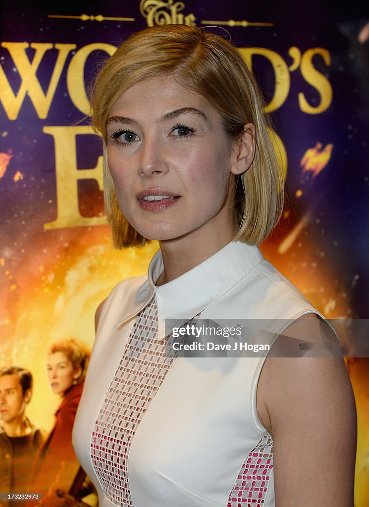 The World's End - World Premiere - Inside Arrivals