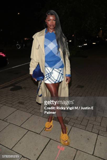 Leomie Anderson seen arriving at St JOHN restaurant as Sarah Lucas & Daniel Lee host dinner to celebrate "Happy Gas" Exhibition” on October 12, 2023...