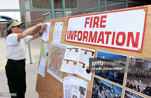 Fire Command Post Sign 202 Fire Incident Command Post Stock Photos, High-Res Pictures, and ...