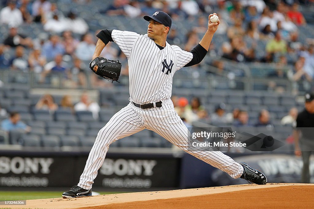 Texas Rangers v New York Yankees