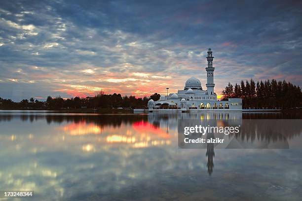 muhammad : teacher of all mankind - alzikr stock-fotos und bilder