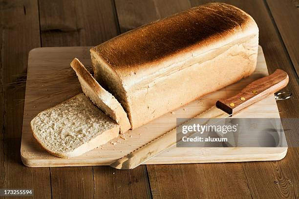 barra de pan - white bread fotografías e imágenes de stock