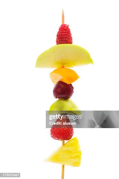 brochette de fruits - pic de brochette photos et images de collection