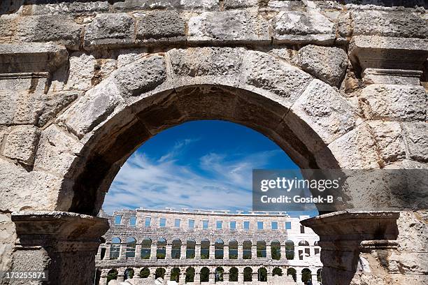 amphitheater arena pula, kroatien - pula stock-fotos und bilder