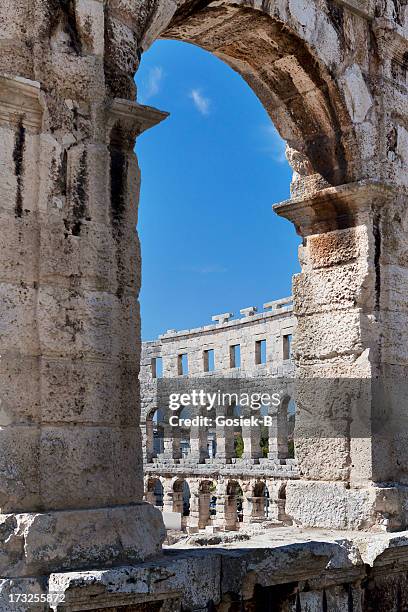 amphitheater arena pula, kroatien - pula stock-fotos und bilder