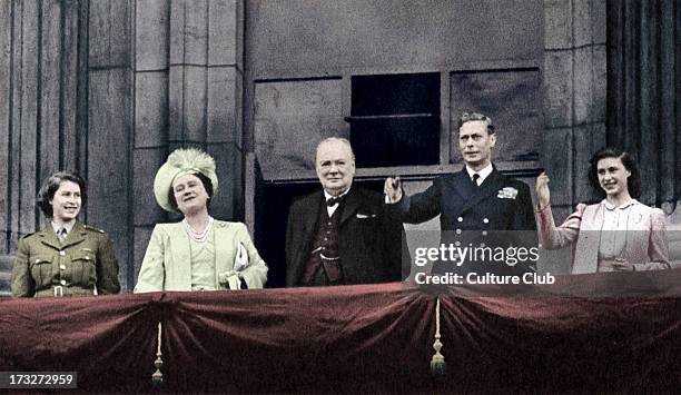 King George VI and the Queen with Princess Elizabeth, Princess Margaret and WinstonChurchill on the Balcony of Buckingham Palace on VE-Day, London,...