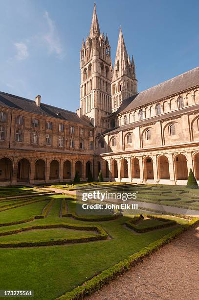 abbaye aux hommes, eglise st etienne - monastery france stock pictures, royalty-free photos & images