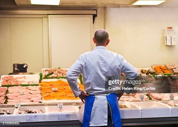 fishmonger - 魚屋 ストックフォトと画像